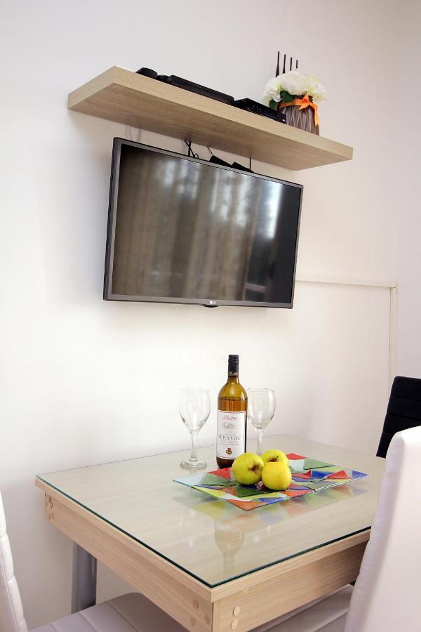 Apartments Residence Dj Petrovac Екстериор снимка